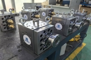 What are the advantages and disadvantages of melt metering pumps
