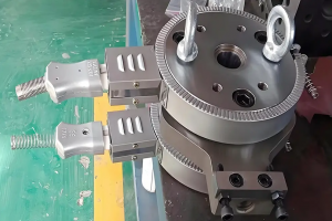 Plastic extrusion blow film manual screen changer