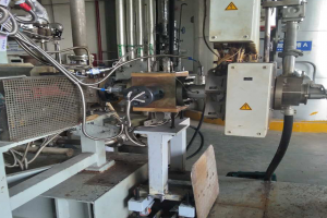 Plastic profile extruder melt-pump