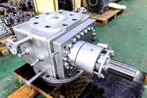 Melt pump for hot melt adhesive