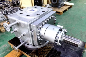 Melt pump for hot melt adhesive